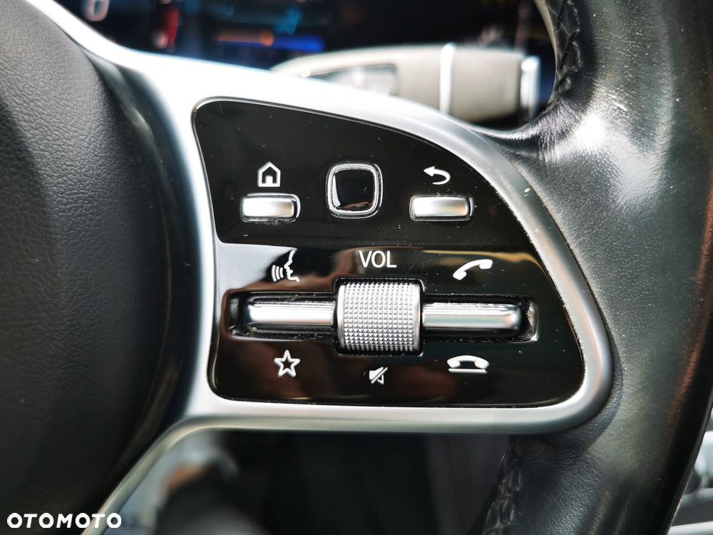 Mercedes-Benz Klasa E 200 d 9G-TRONIC - 29