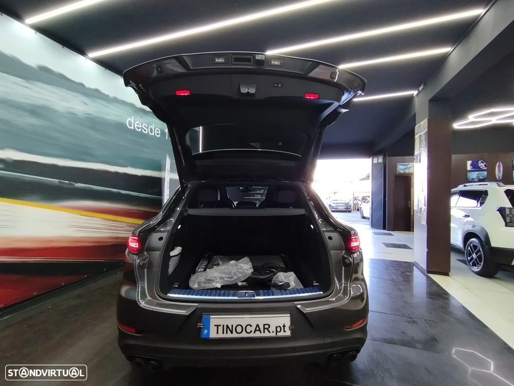Porsche Cayenne Coupé E-Hybrid - 15