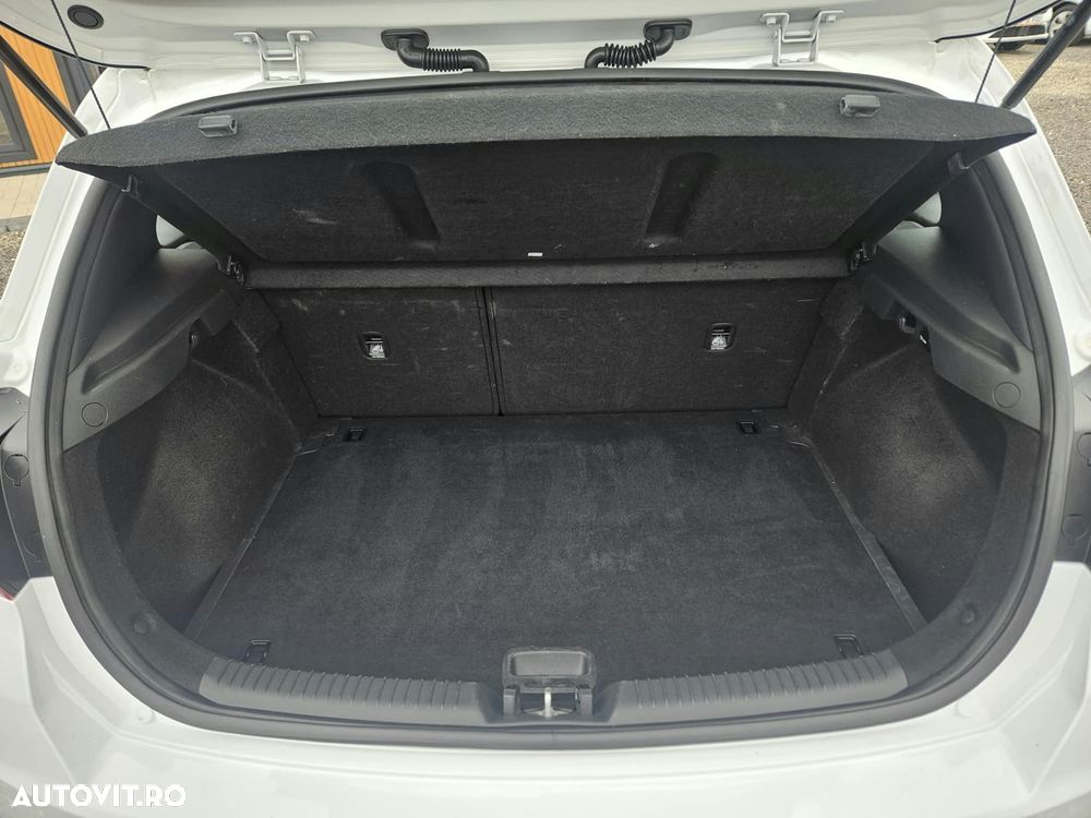 Hyundai i30 1.5 110CP 5DR M/T Comfort - 12