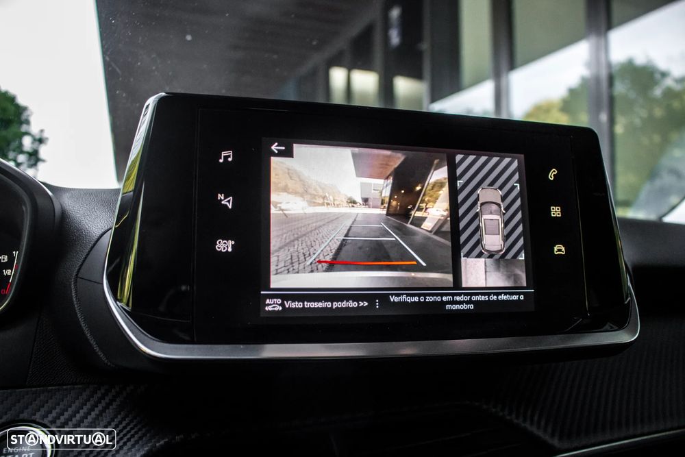 Peugeot 2008 1.5 BlueHDi Allure EAT8 - 41