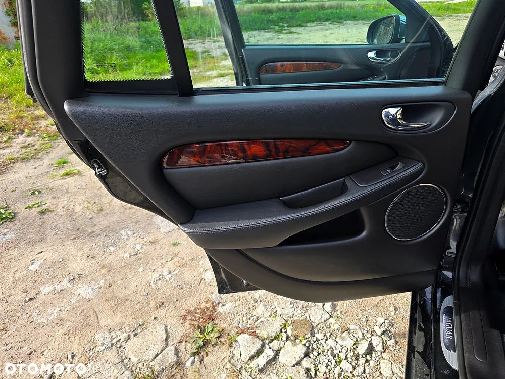 Jaguar X-Type - 16