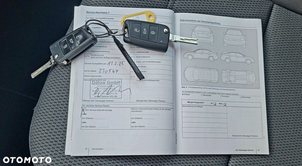 Volkswagen Golf 1.6 TDI BlueMotion Technology Lounge - 12