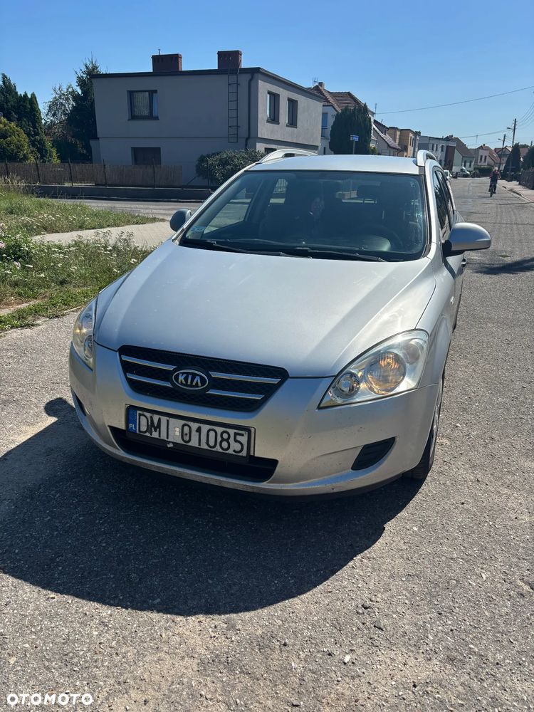 Kia Ceed 1.6 Crdi Comfort - 2