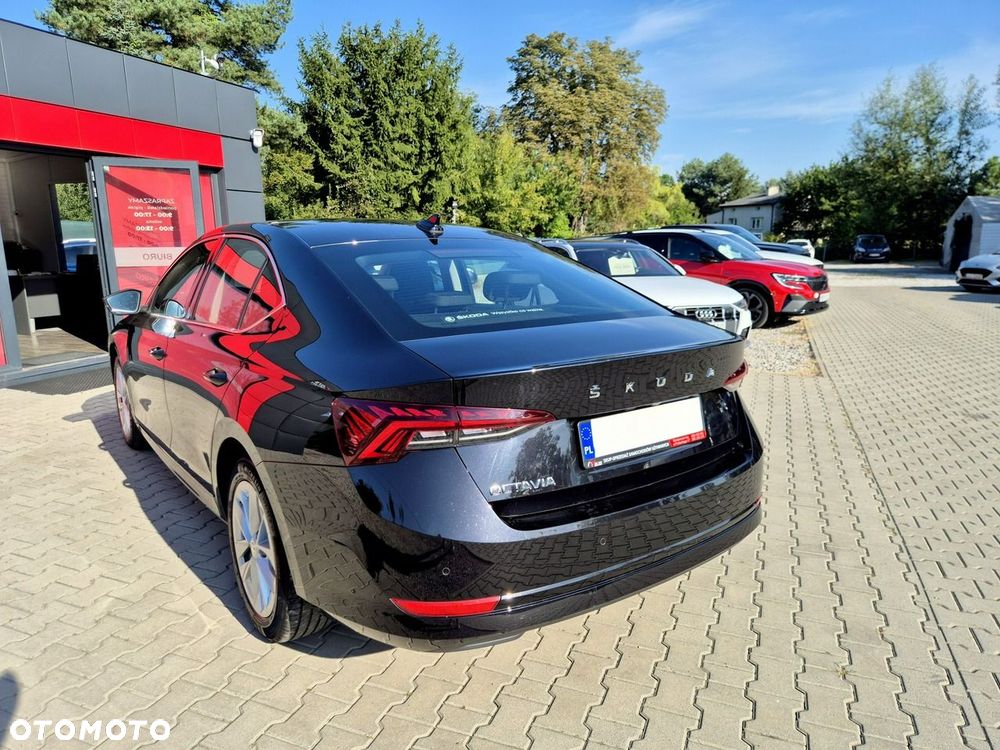 Skoda Octavia 2.0 TDI DSG Ambition - 9