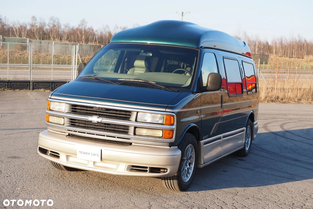 Chevrolet Express - 1