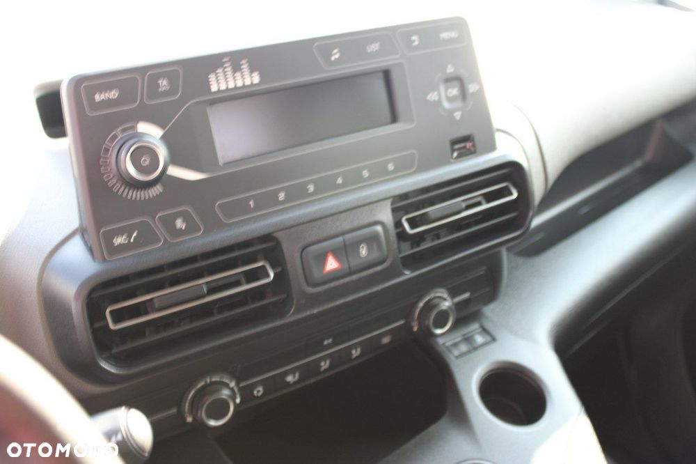 Peugeot Rifter - 23