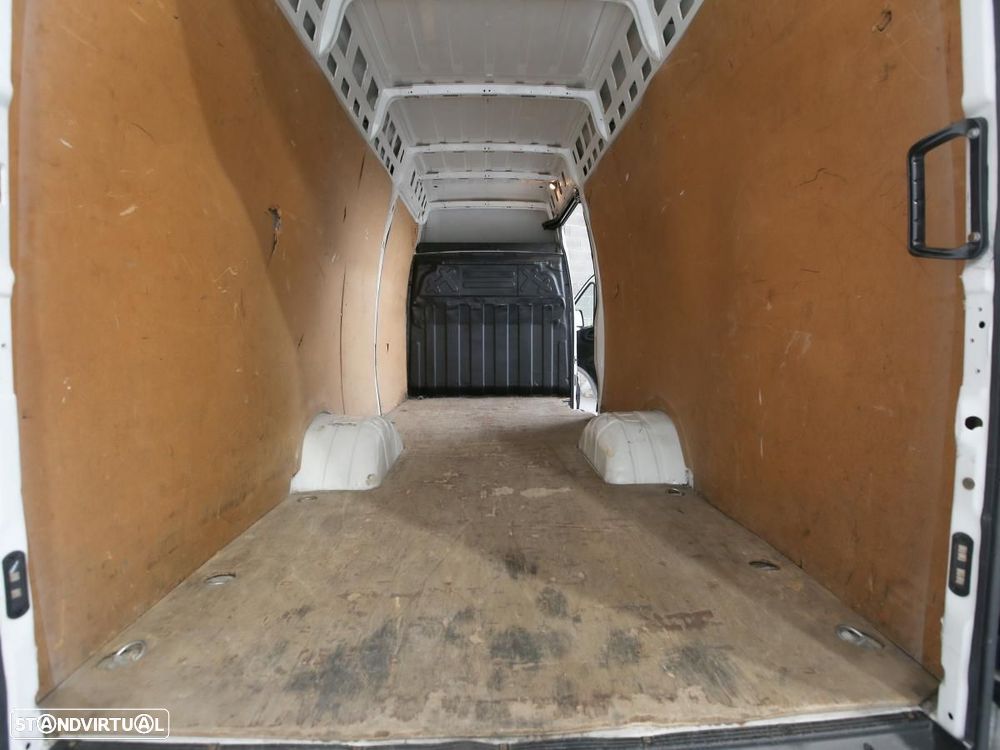 Iveco Daily 30c14 L4H4 - 14