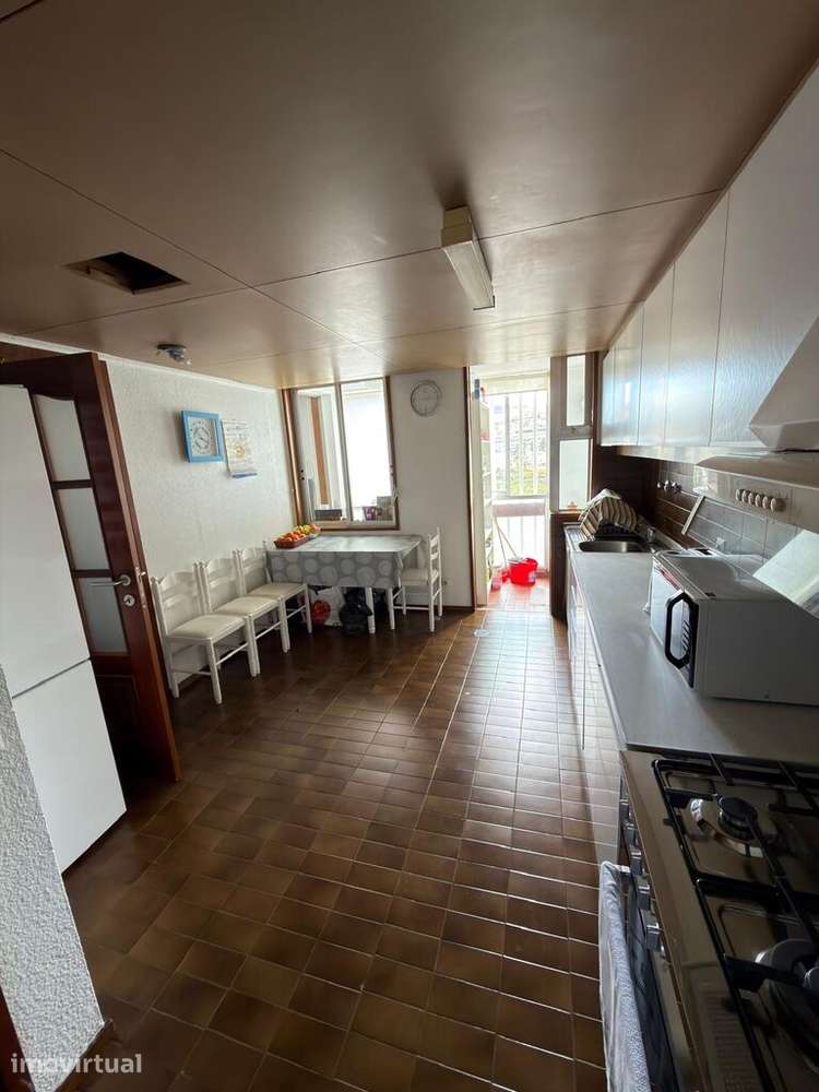 Apartamento T2 em Funchal (Sé) de 91,00 m2 - Grande imagem: 2/19