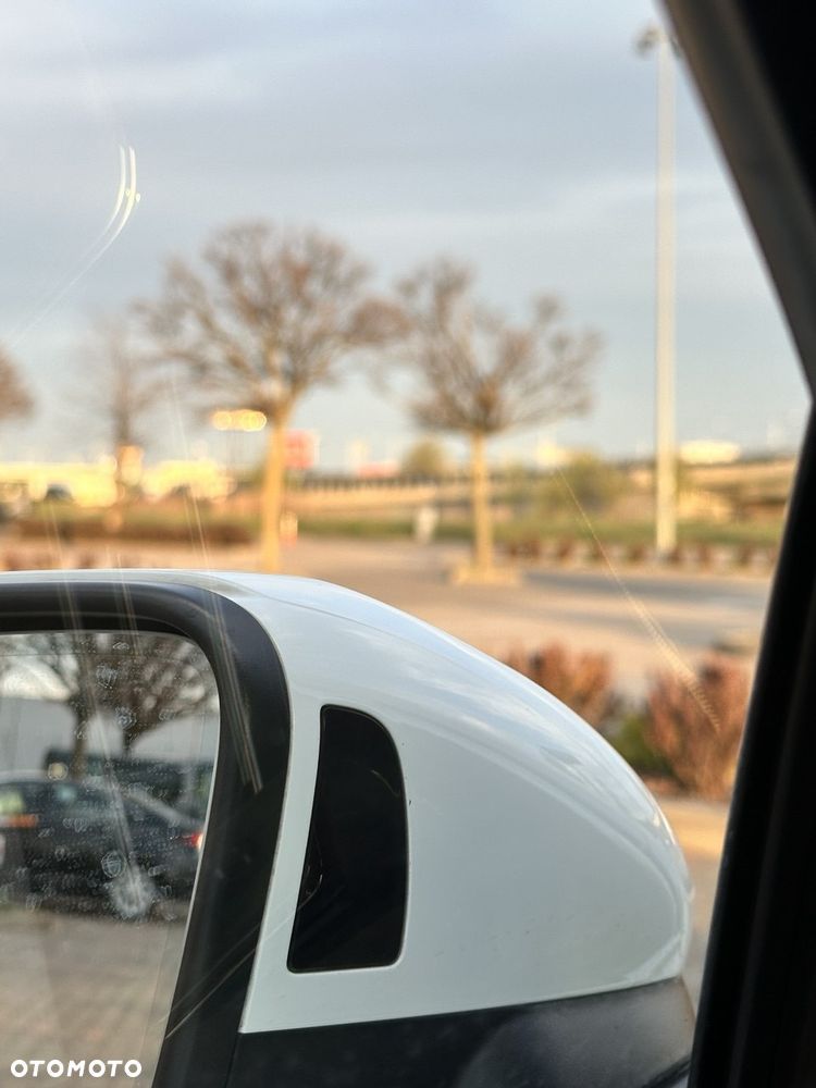 Volkswagen Passat 2.0 TSI Elegance DSG - 18