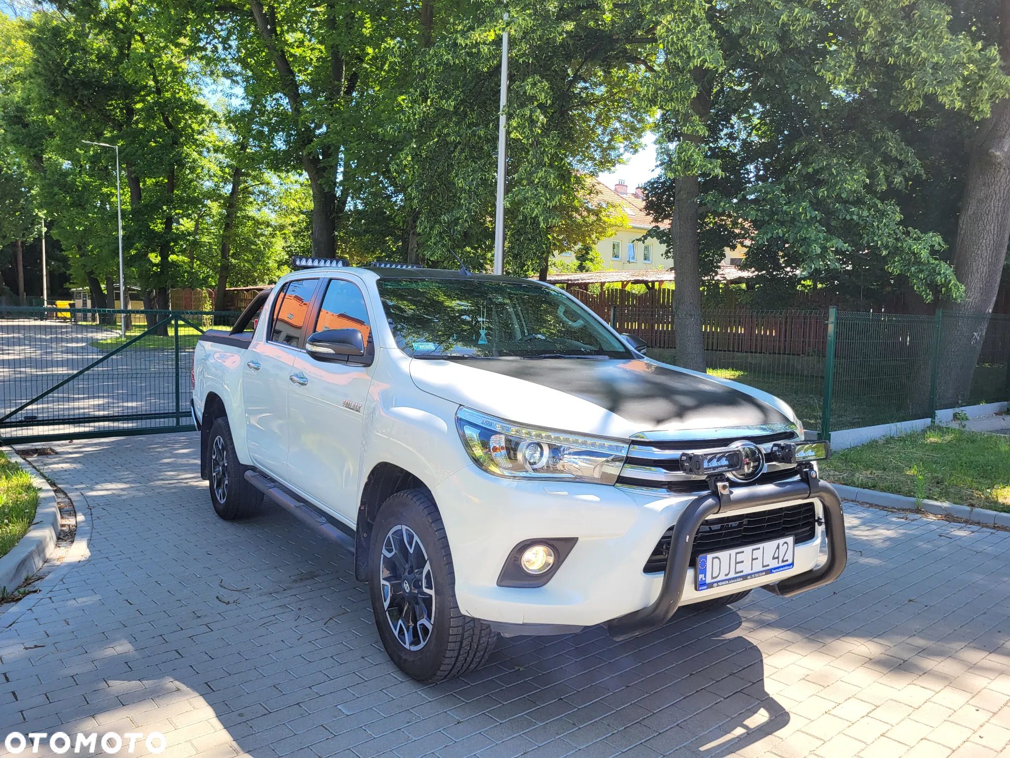 Toyota Hilux 2.4 D-4D Double Cab SR 4x4 - 1