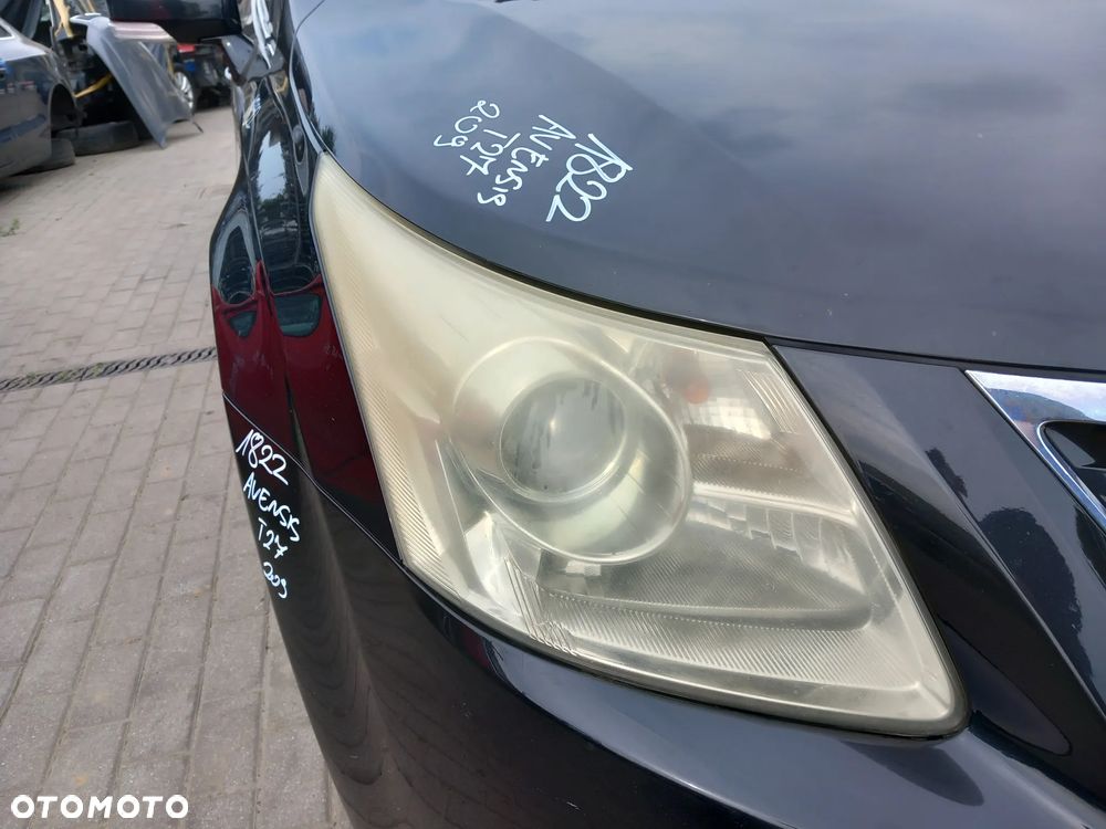 TOYOTA AVENSIS T27 LAMPA REFLEKTOR PRAWA PRZEDNIA PRAWY PRZÓD UK - 1