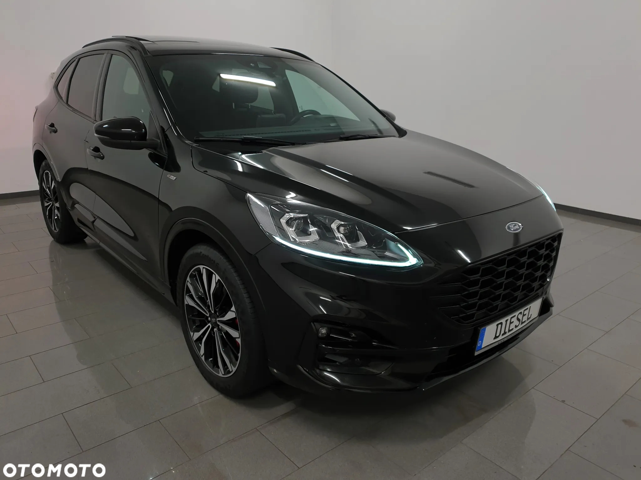 Ford Kuga 2.0 EcoBlue 4x4 ST-LINE X - 3
