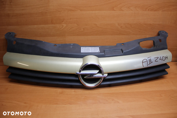 ATRAPA GRILL OPEL ASTRA H Z40H 5D DRZWI PRZED LIFTEM EUROPA