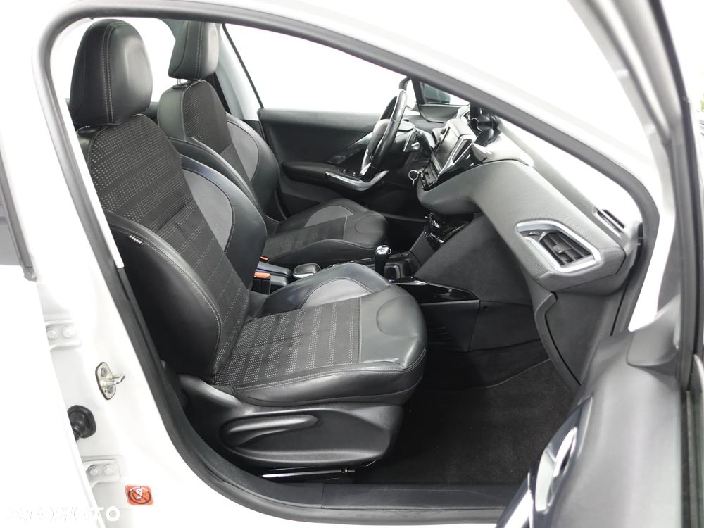 Peugeot 2008 e-HDi FAP 92 ETG6 STOP & START Allure - 26