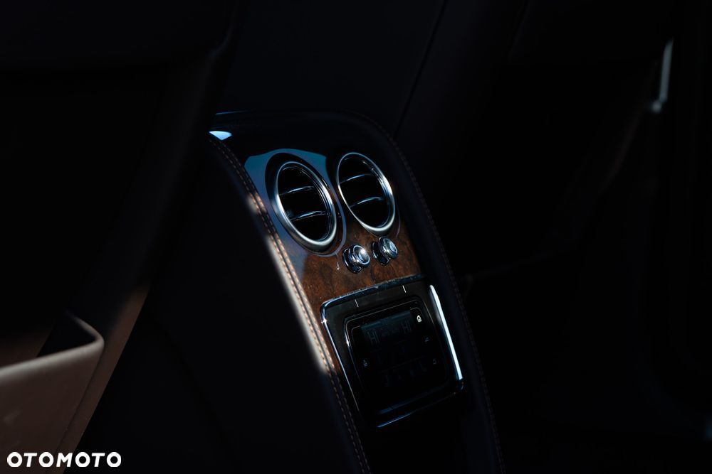 Bentley Flying Spur W12 - 16