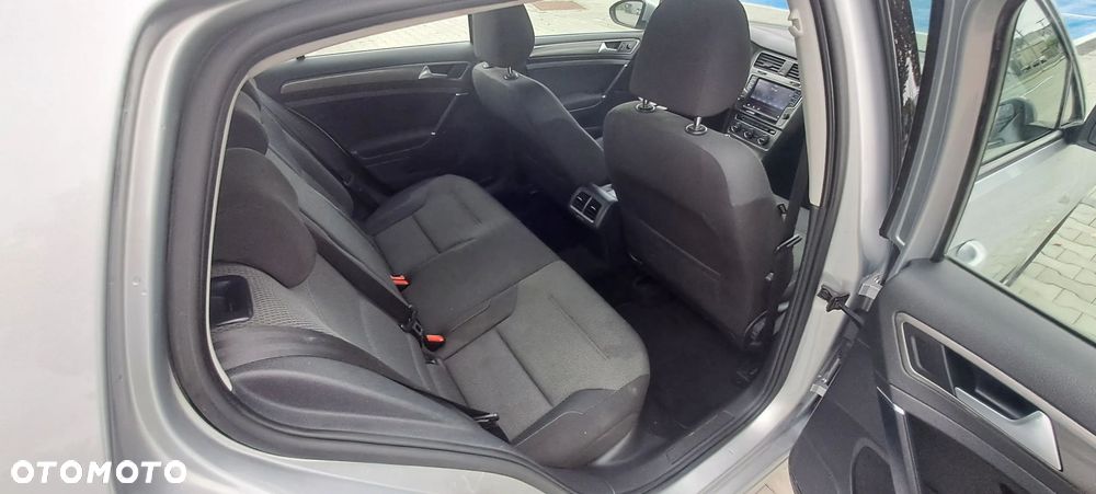 Volkswagen Golf - 19