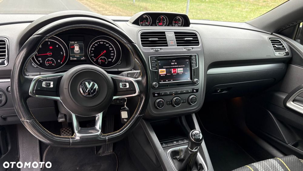 Volkswagen Scirocco 2.0 TDI Blue Motion Technologie Club - 30