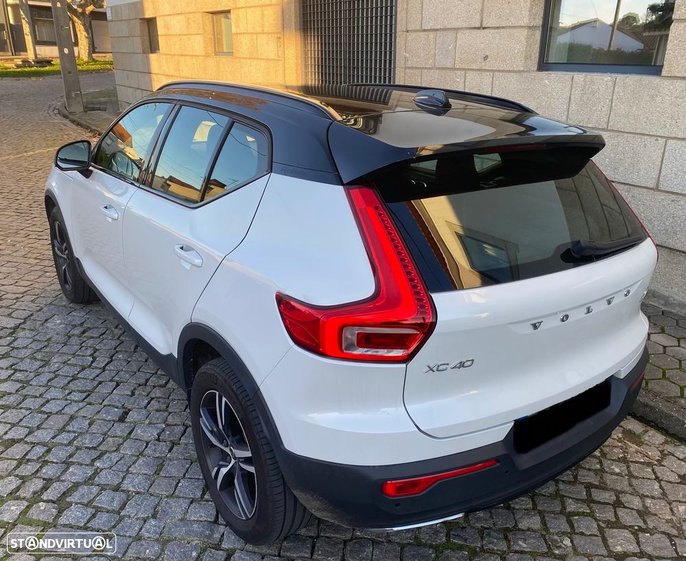 Volvo XC 40 2.0 D4 R-Design AWD - 13