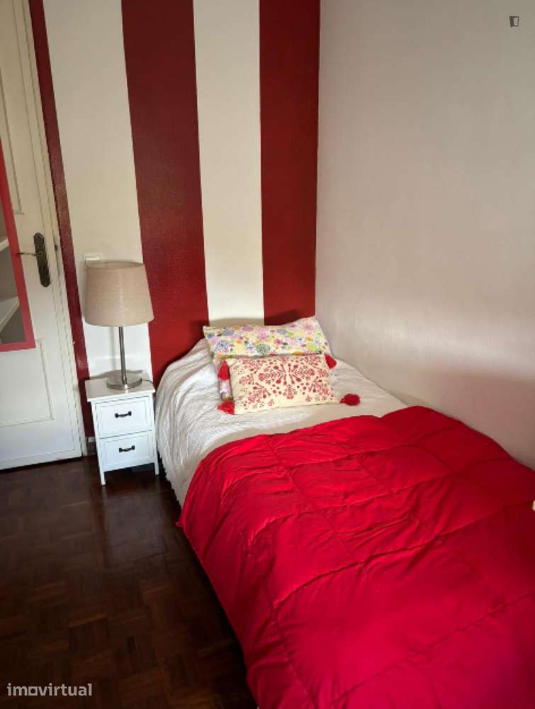 Quarto - localizado em Estoril Lisbon - Grande imagem: 2/14