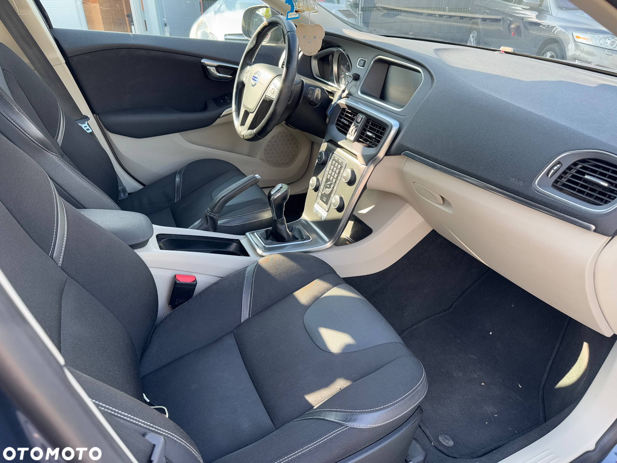 Volvo V40 D2 Momentum - 7