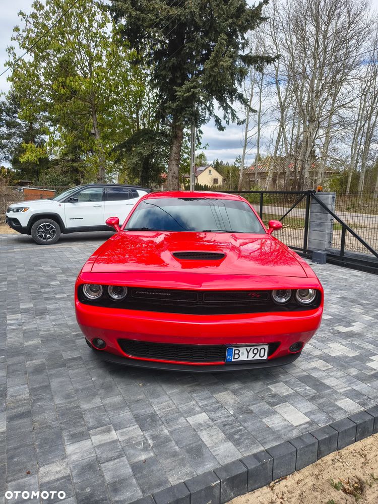 Dodge Challenger - 4
