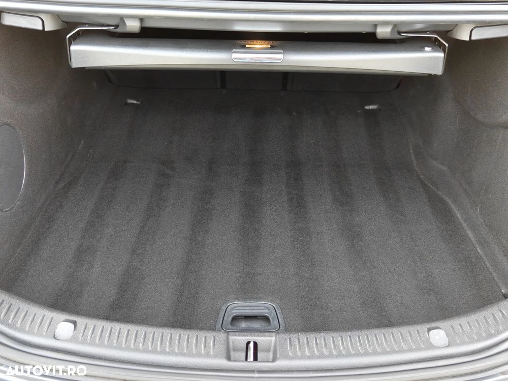 Mercedes-Benz E AMG 63 4Matic AMG Speedshift 9G-MCT - 32