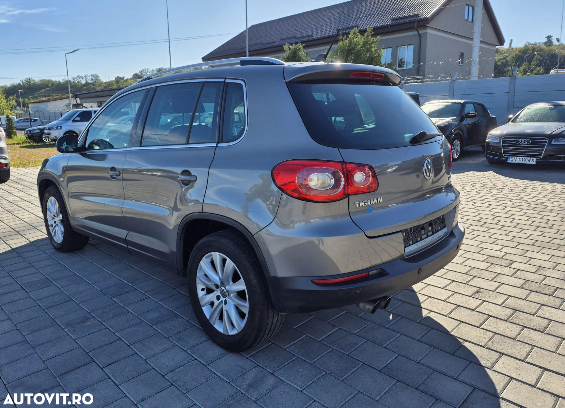 Volkswagen Tiguan - 3