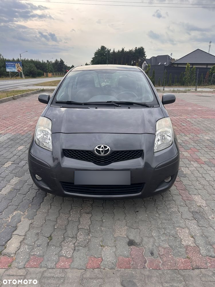 Toyota Yaris - 2