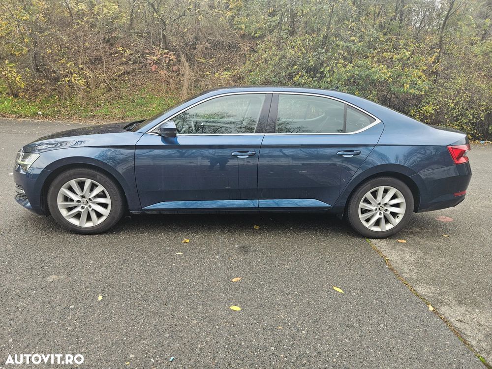 Skoda Superb 2.0 TDI DSG Ambition - 2