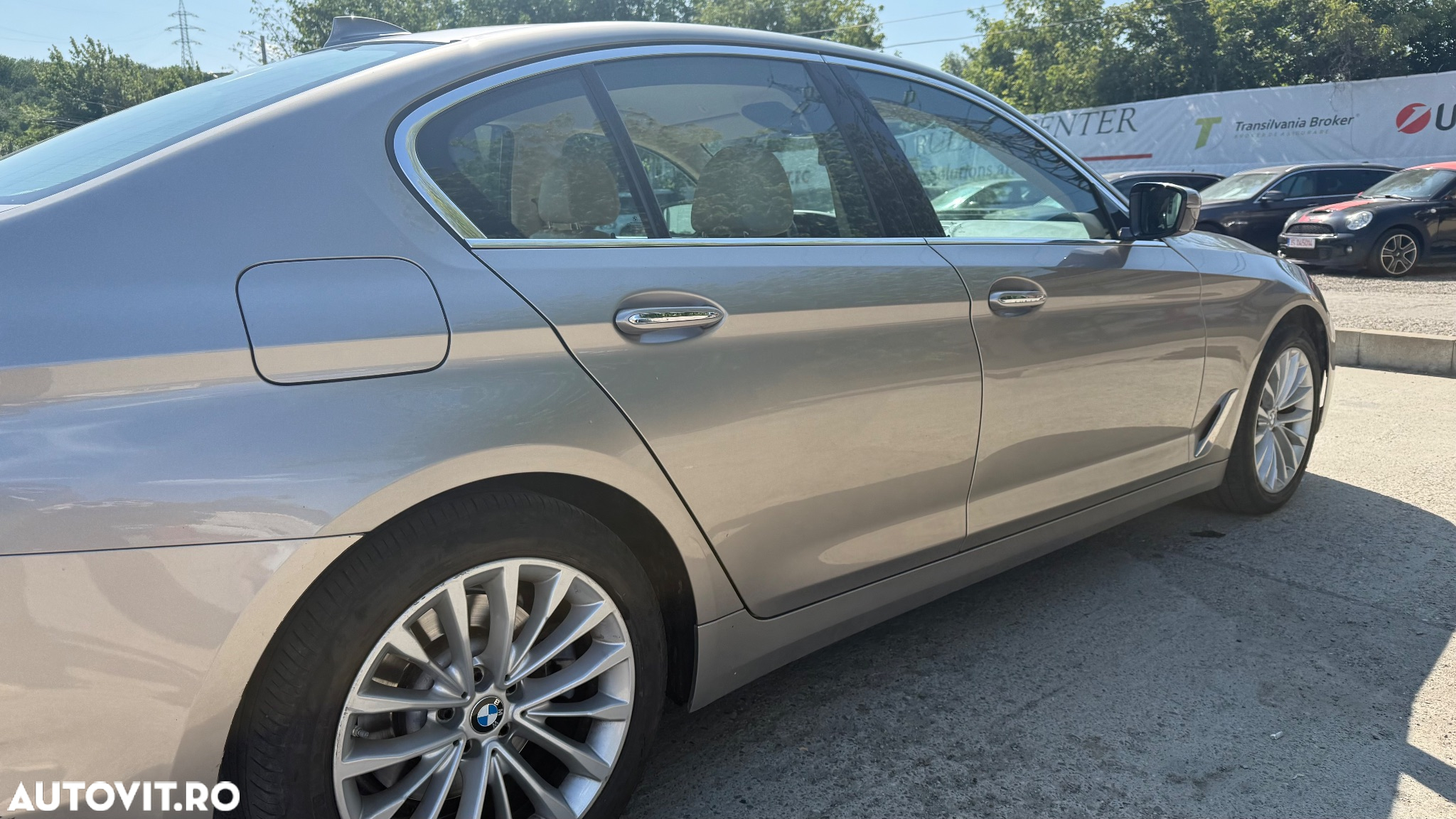 BMW Seria 5 520d xDrive AT - 5