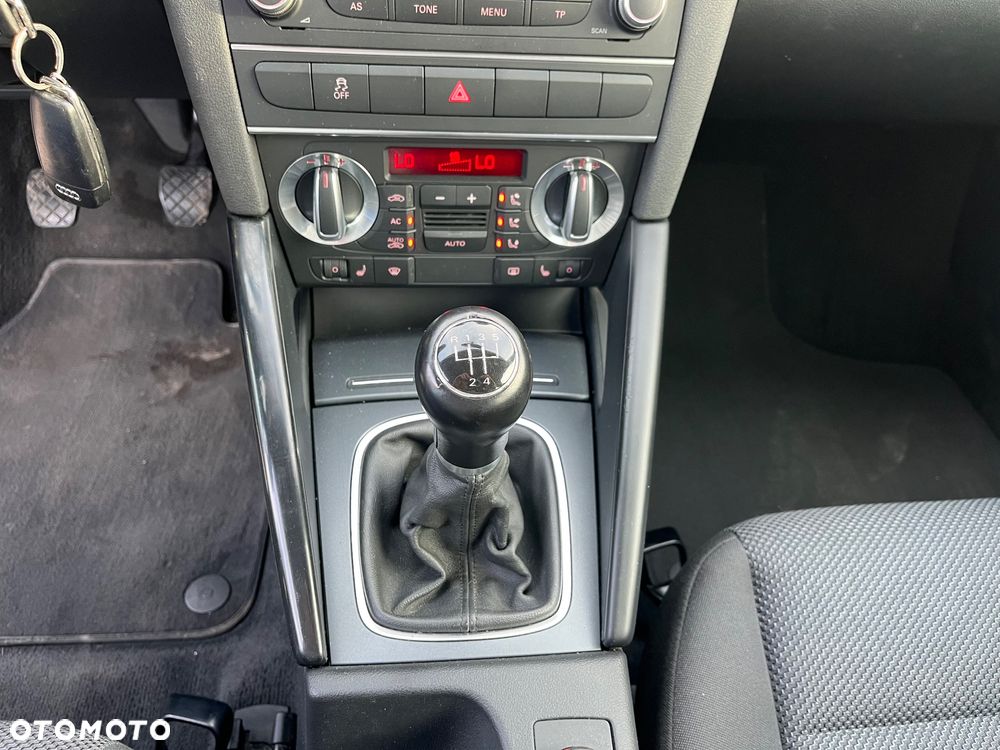 Audi A3 Sportback 1.6 Attraction - 14