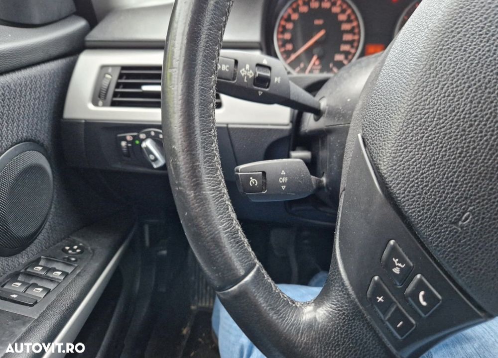 BMW Seria 3 320d - 13