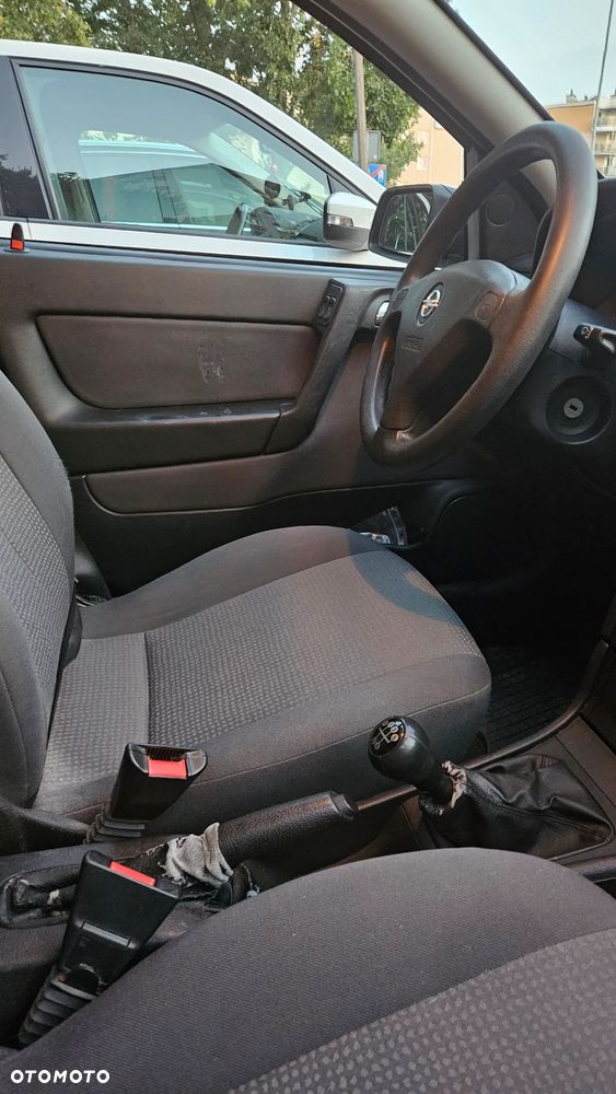 Opel Astra III 1.4 - 9