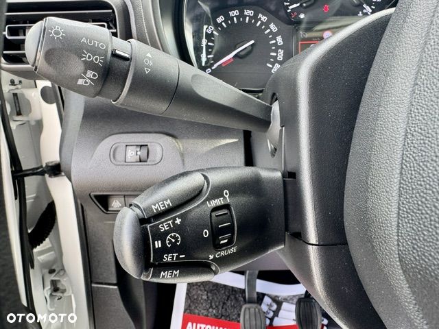 Toyota Proace City Verso 1.5 D-4D Family - 12