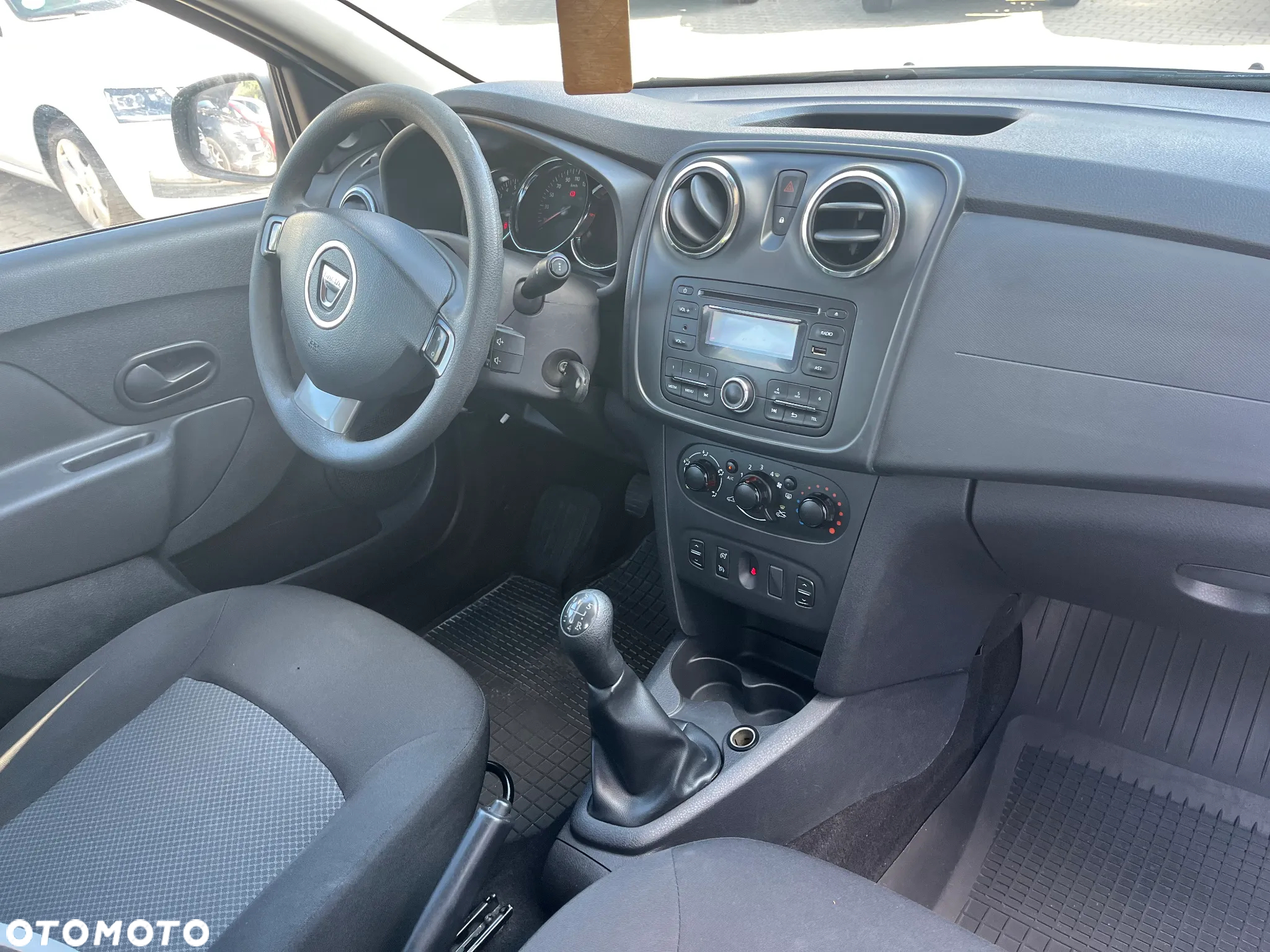 Dacia Sandero 1.2 16V 75 Ambiance - 14