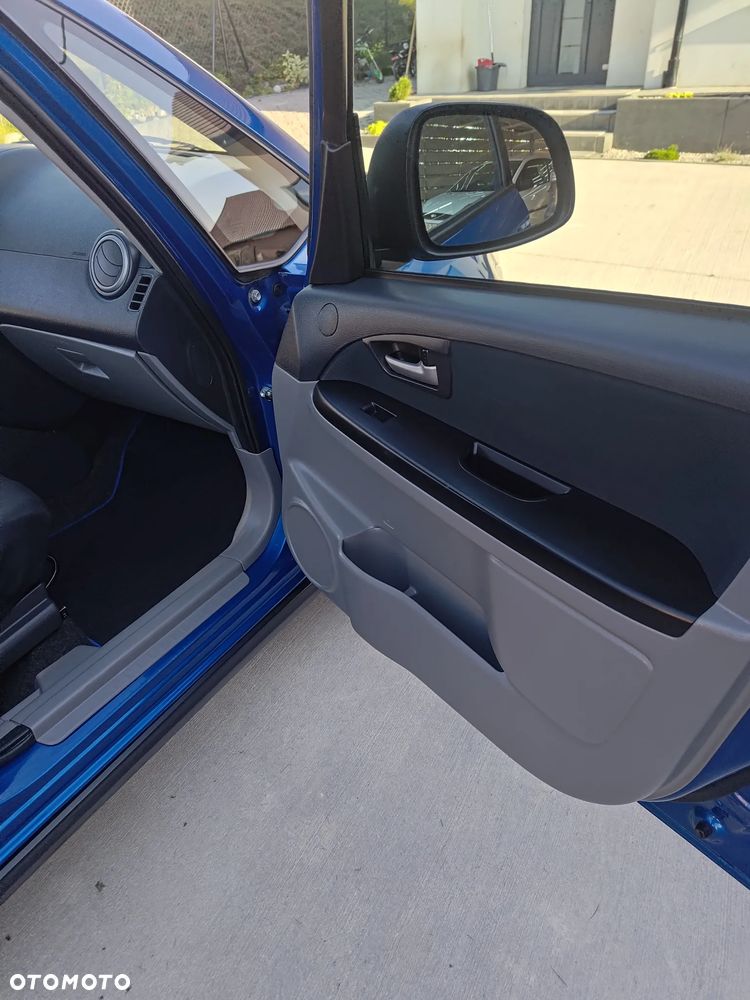 Suzuki SX4 - 21