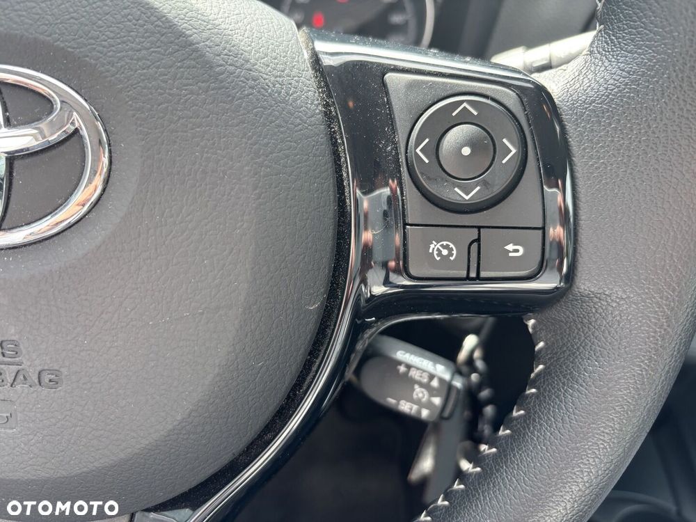 Toyota Yaris - 17