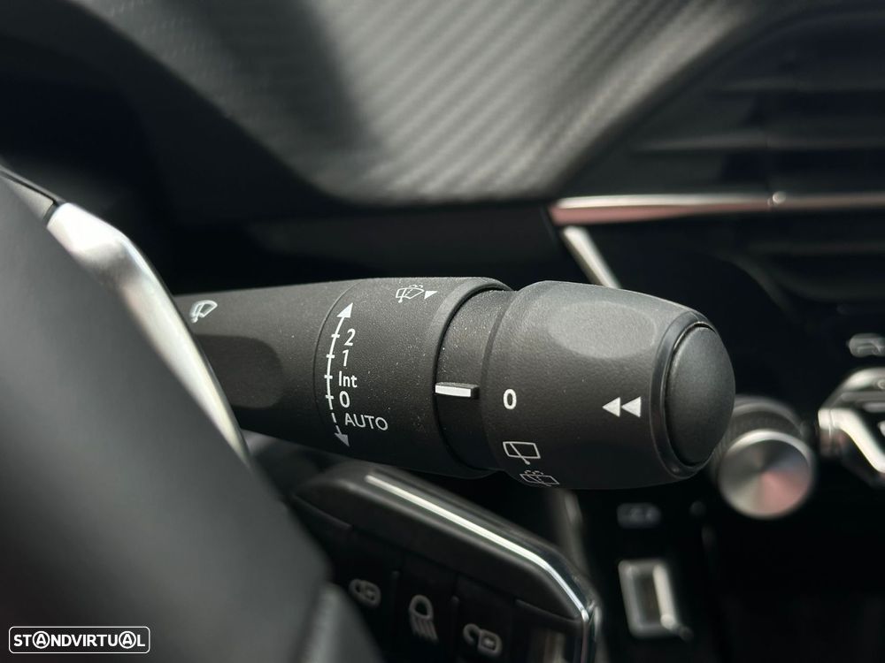 Peugeot 208 1.2 Hybrid Allure e-DCS6 - 17