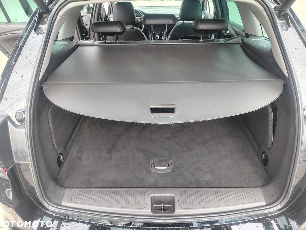 Opel Astra 1.4 Turbo Start/Stop Business - 31