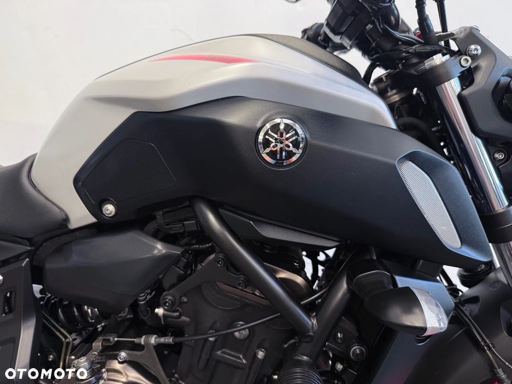 Yamaha MT - 33