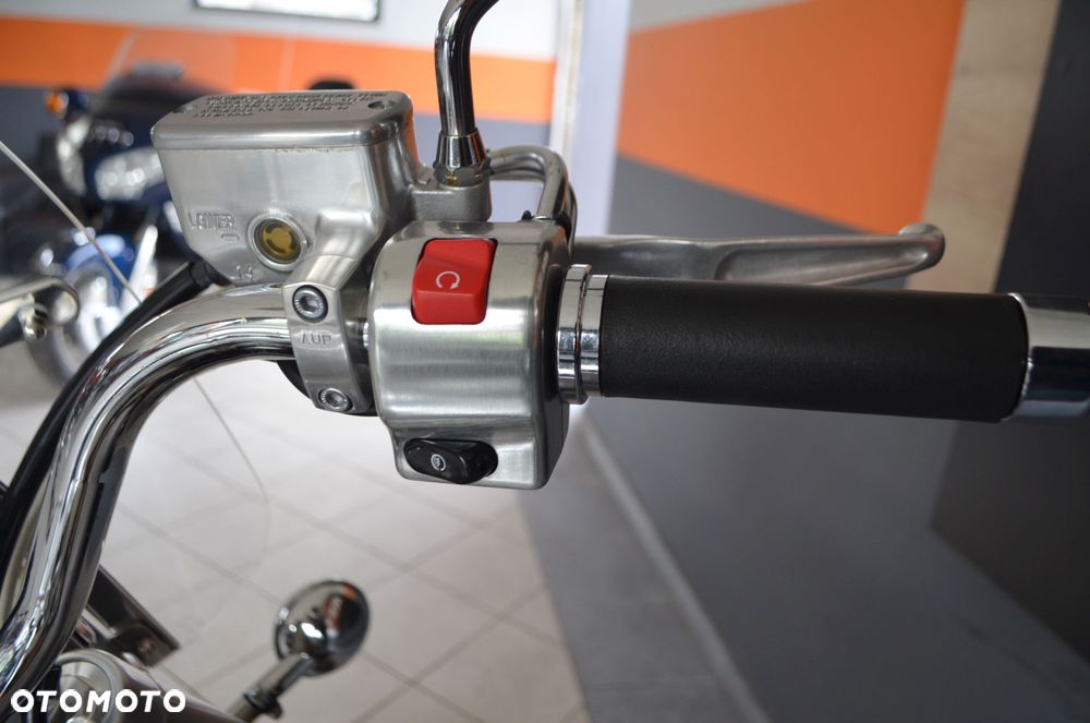 Yamaha Road Star - 32