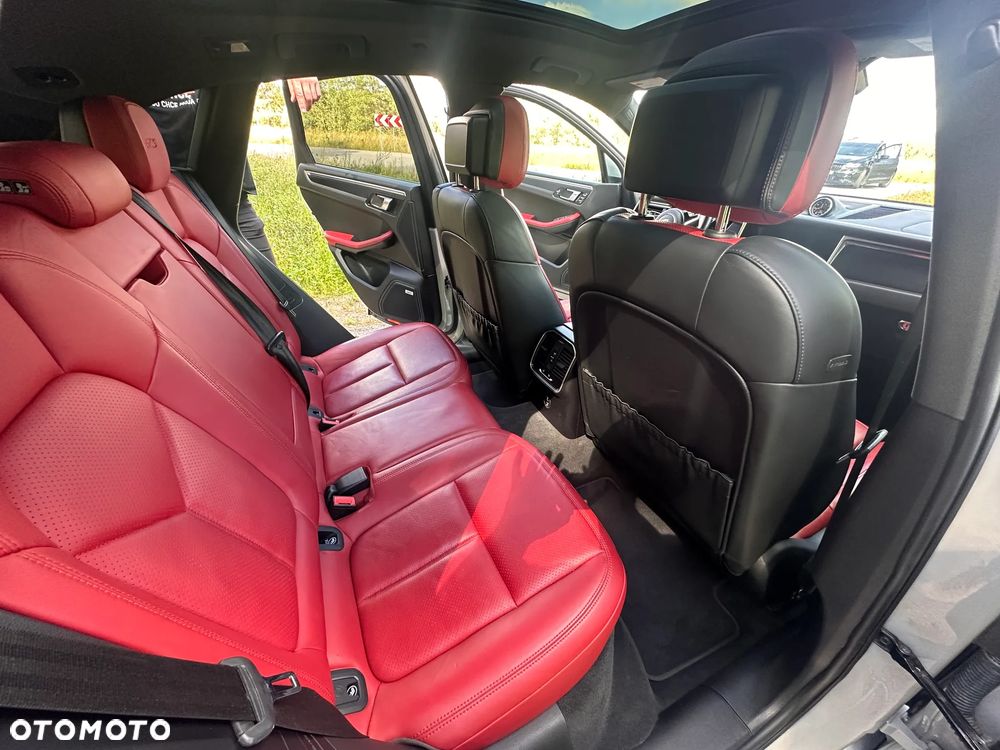 Porsche Macan - 30
