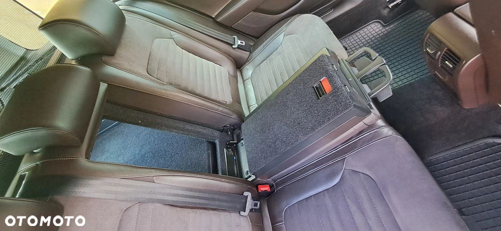 Volkswagen Passat 2.0 TDI Highline - 21