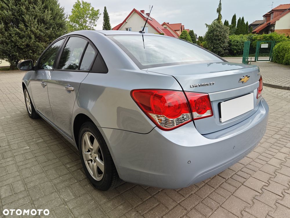 Chevrolet Cruze - 9