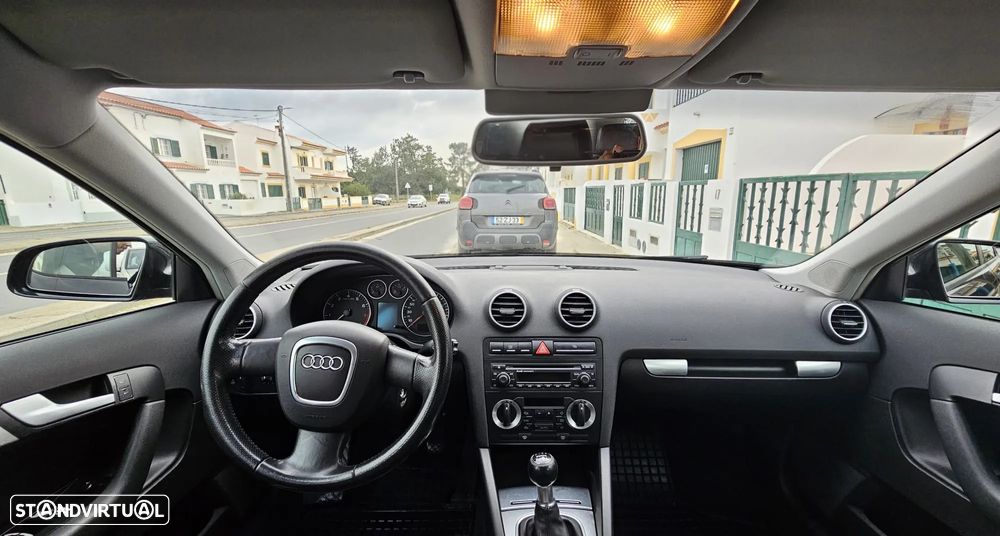Audi A3 Sportback 1.6 FSi - 6