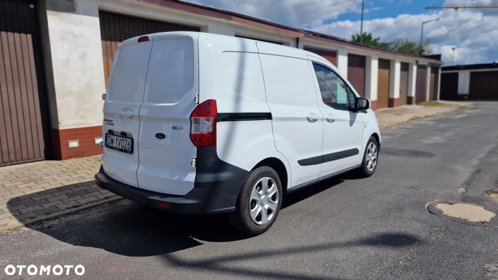 Ford Transit Courier - 3