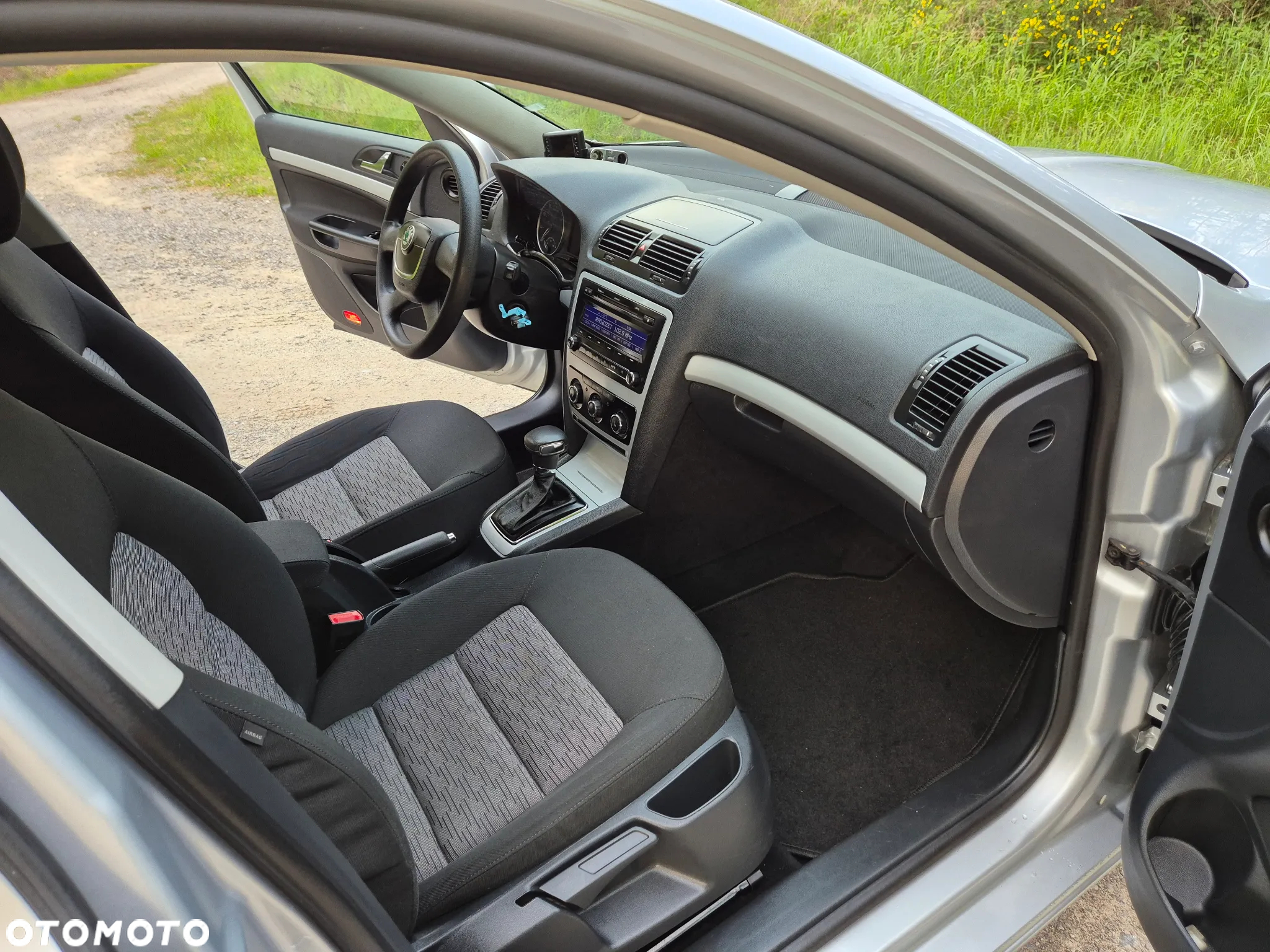 Skoda Octavia Combi 1.6 Automatik IMPULS EDITION - 21