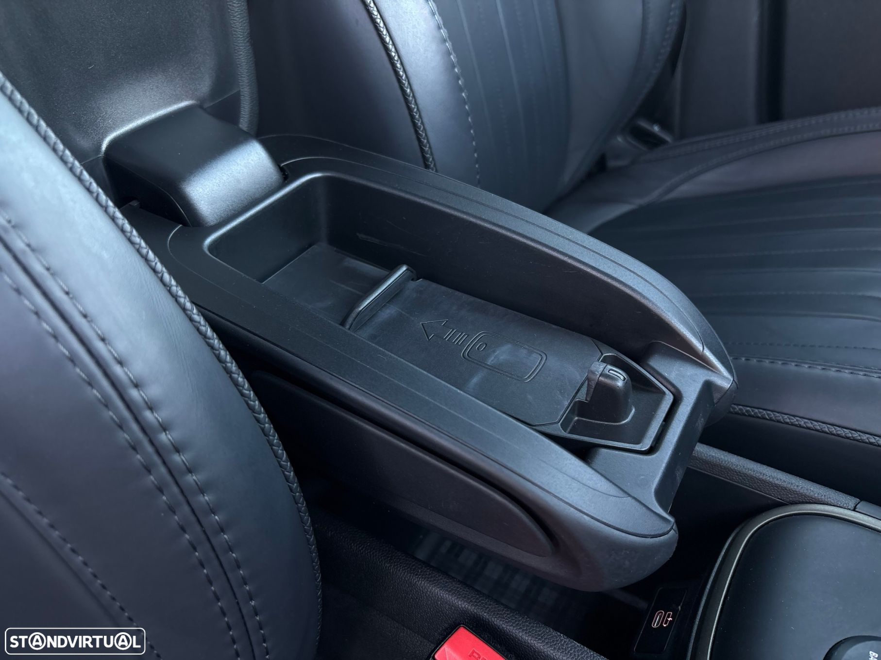 MINI Countryman Cooper SE ALL4 JCW Auto - 29