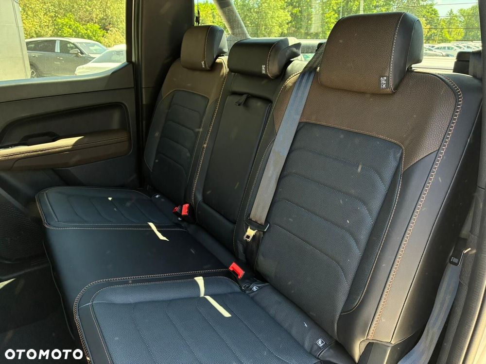 Volkswagen Amarok - 14