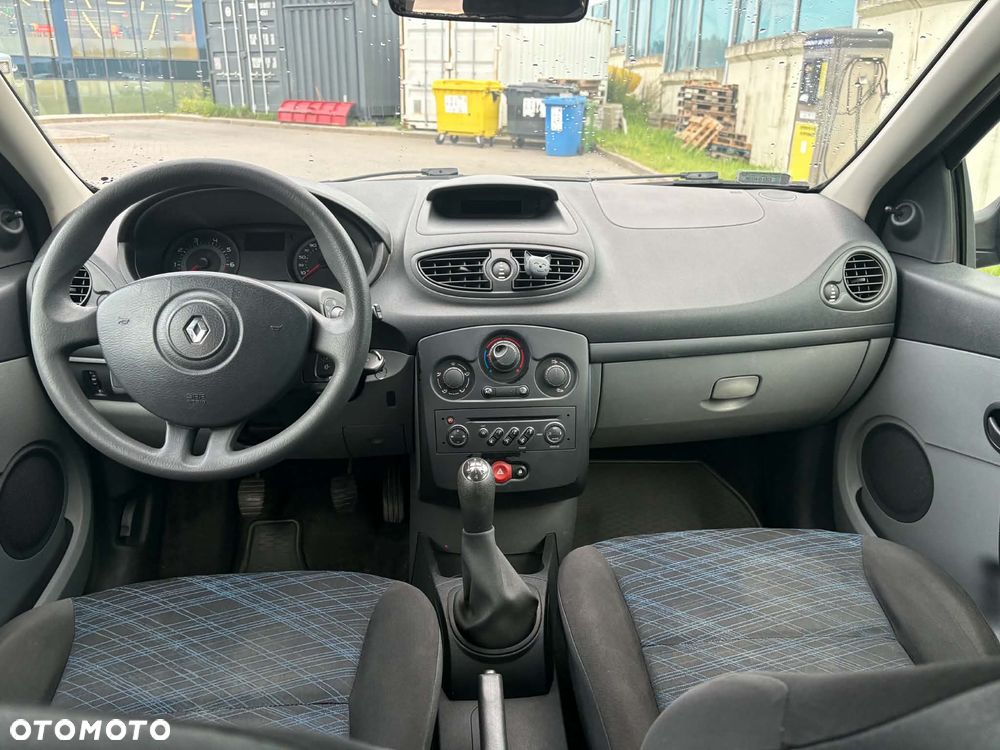 Renault Clio - 7
